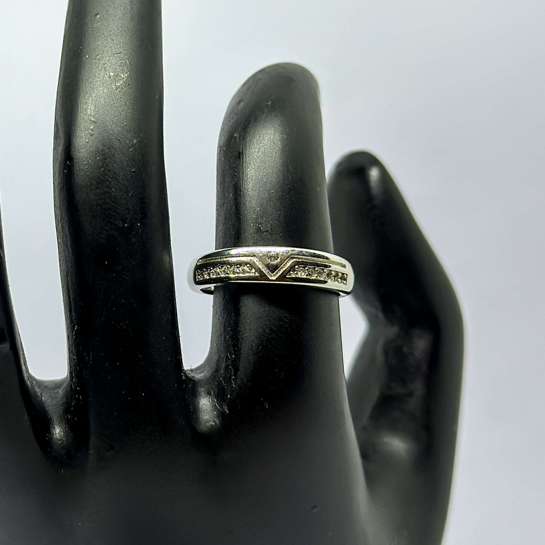 White Stoned Ring (size:13) (CODE: VSNCGR082), Girls Ring, 925 Sterling silver.