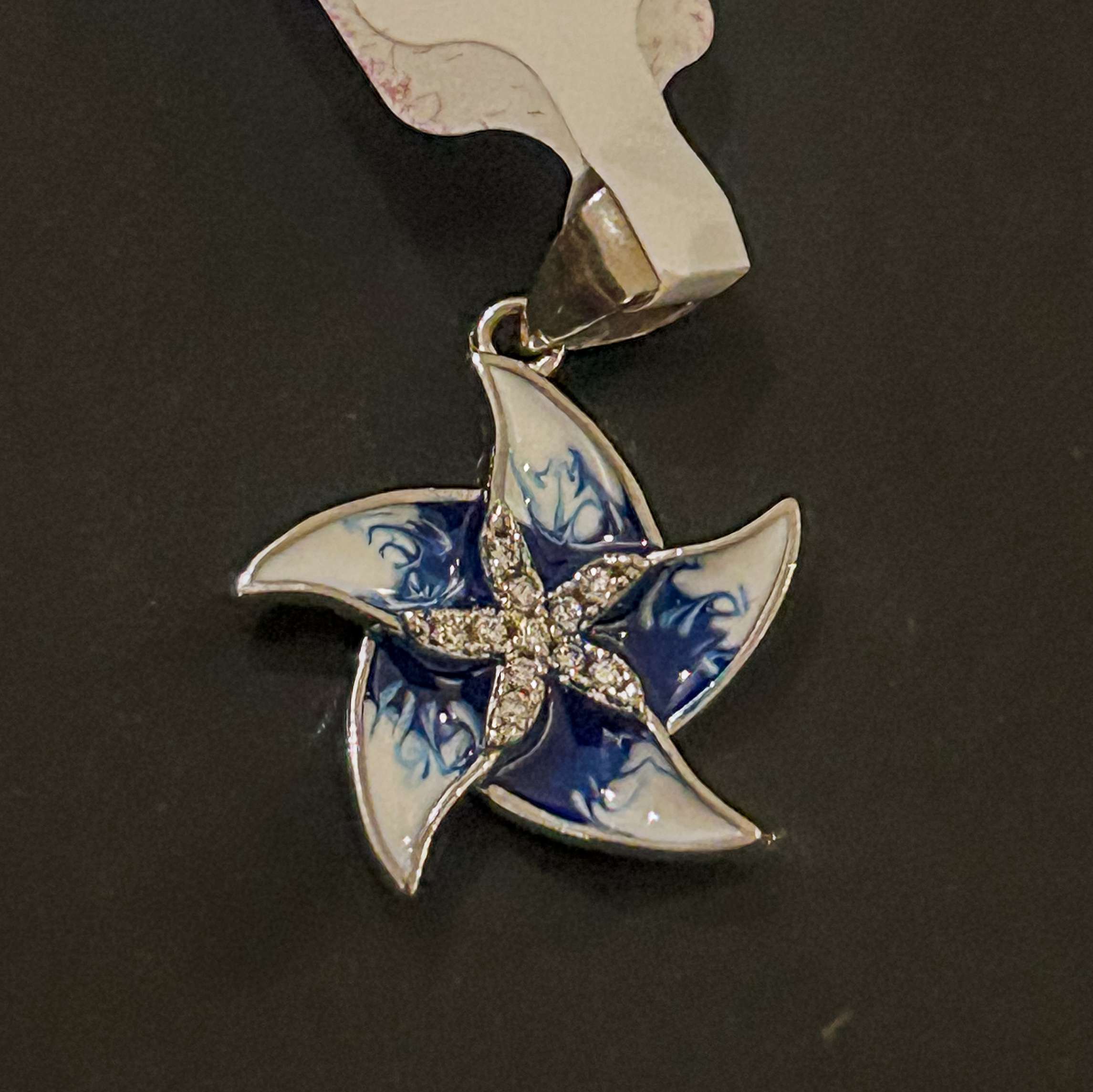 Enamel, (CODE: VSNCGLS013), women Locket, 925 Silver.