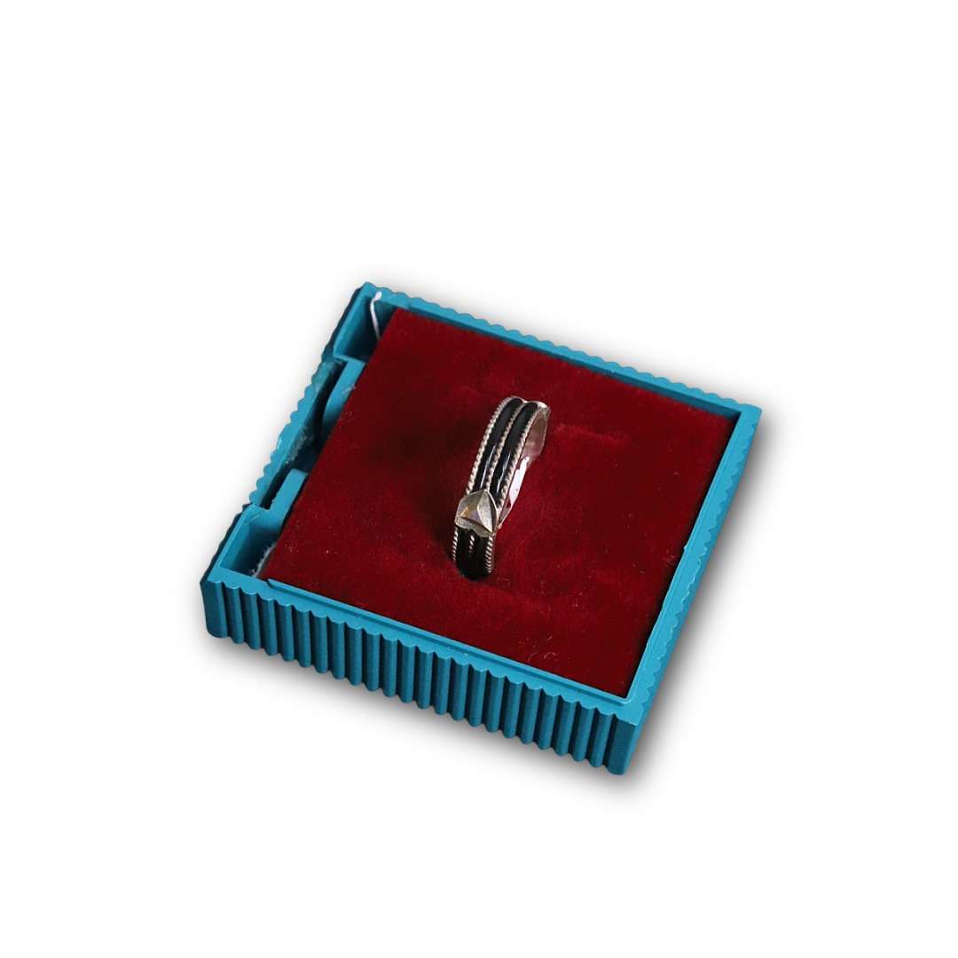 Mens Ring, (CODE: VSNCMR092), S 925 Sterling Silver.